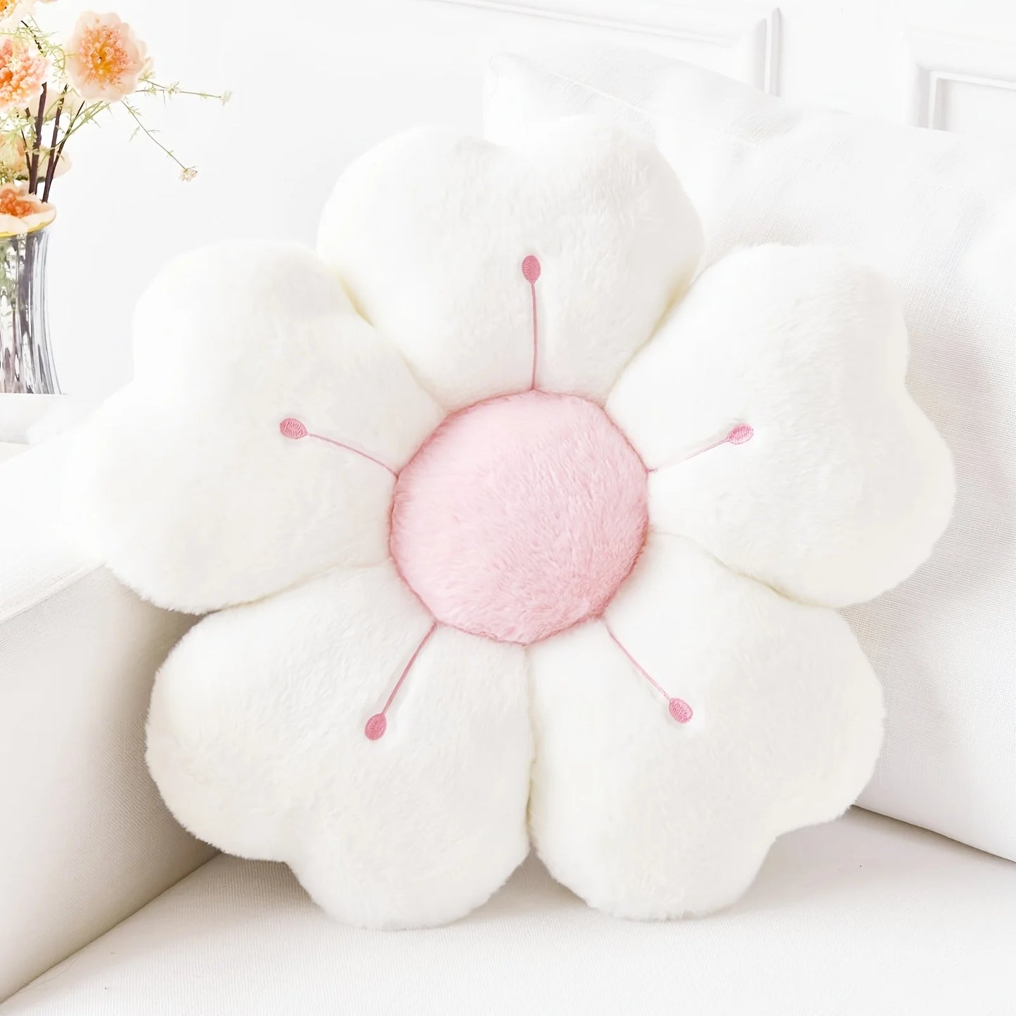Daisy Plush Throw Pillow